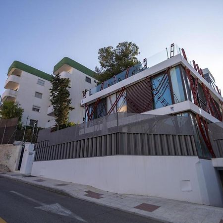 Nogalera Quintessence Apartment With Private Parking By Namaste Elite 토레몰리노스 외부 사진