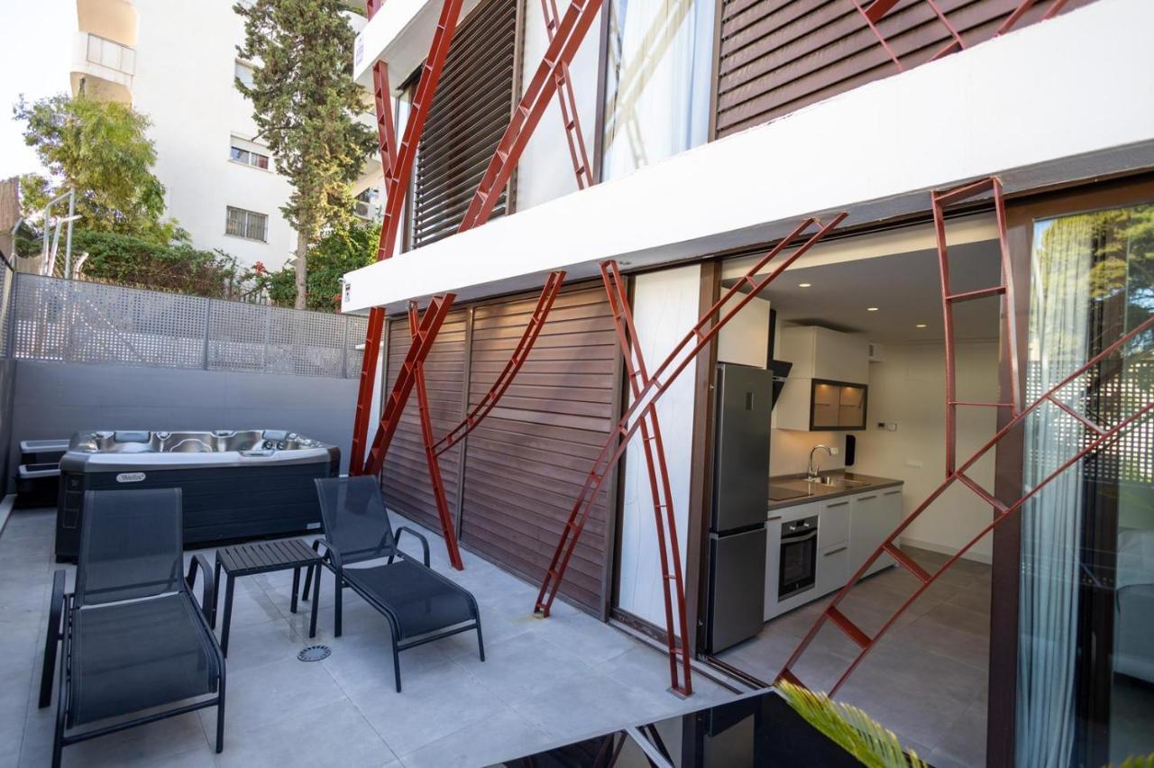 Nogalera Quintessence Apartment With Private Parking By Namaste Elite 토레몰리노스 외부 사진
